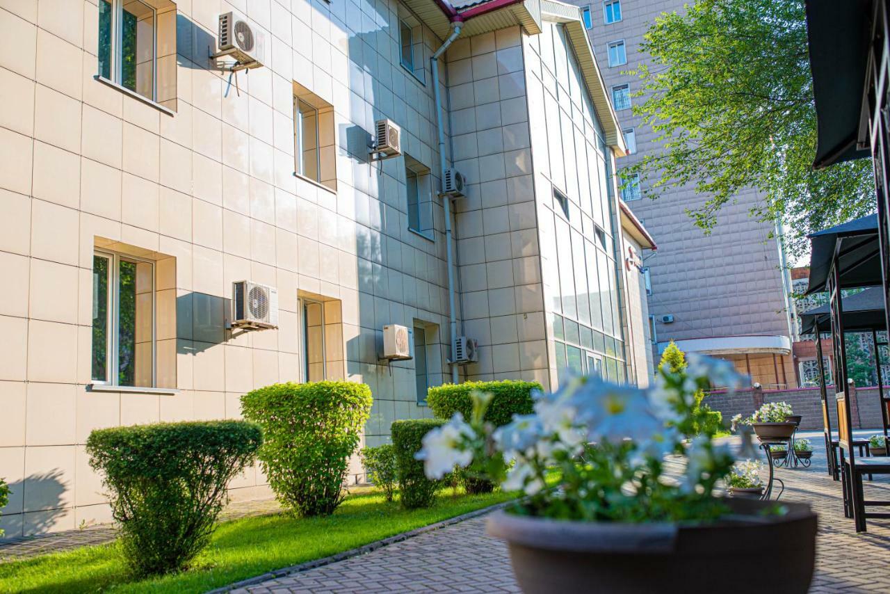 Jeppesen Residence Almaty Eksteriør billede